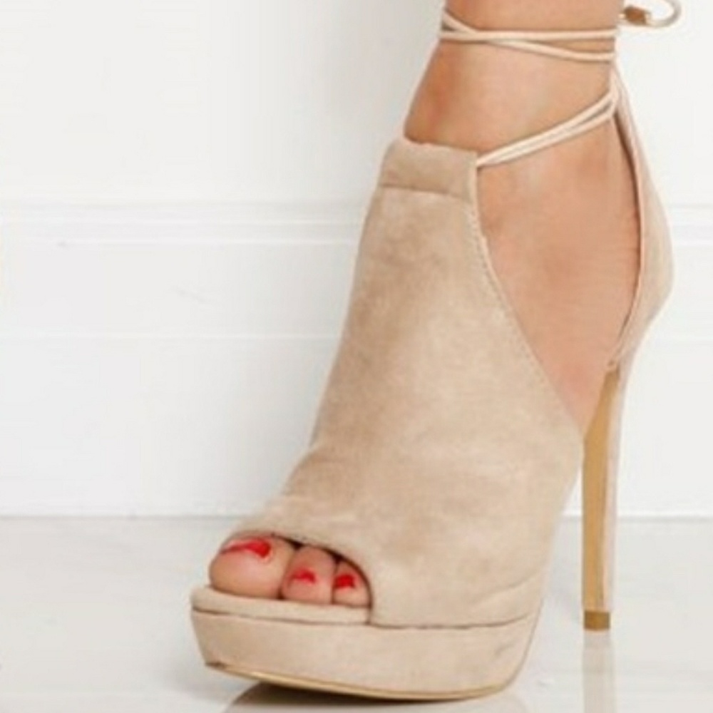Heels NWOT